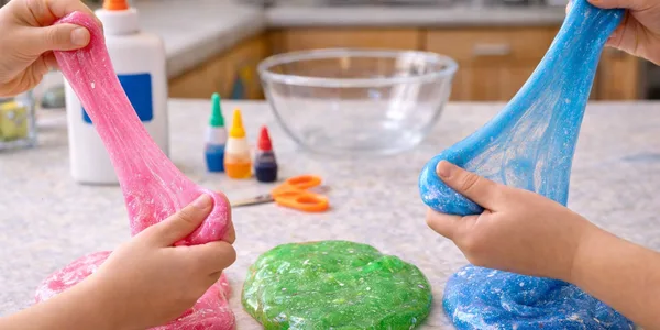 Bunter Schleim selber machen - verschiedene Slime-Varianten