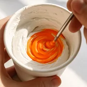 Farbe einrühren