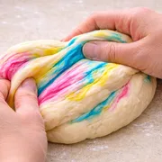 Grundfarbe optional einfärben